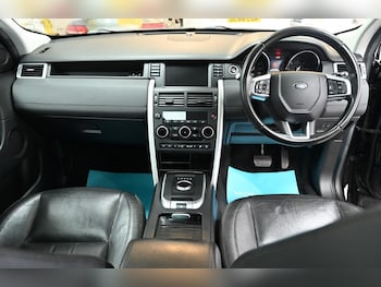 Used Land Rover Discovery Sport 2017 for sale - 78896847: Photo