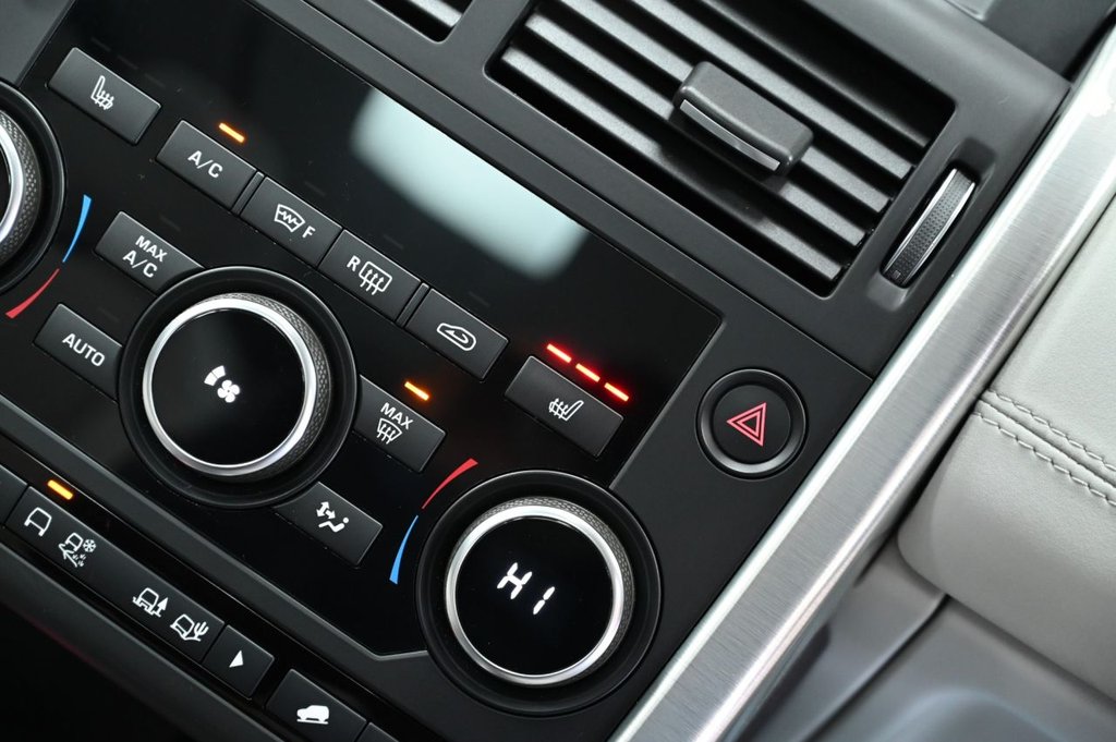 Used Land Rover Discovery Sport 2016 for sale - 76784033: Photo 12