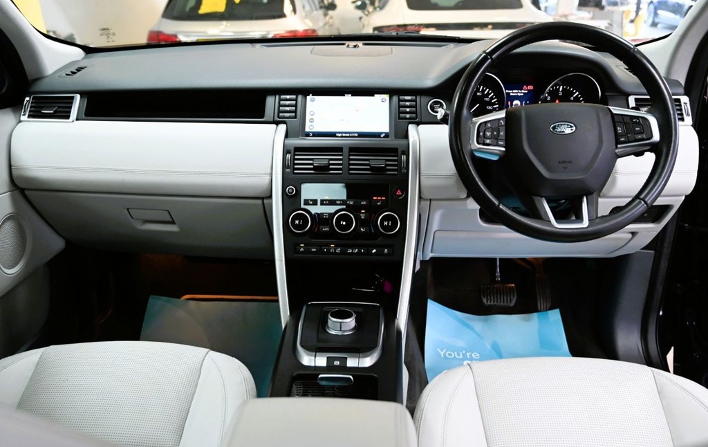 Used Land Rover Discovery Sport 2016 for sale - 76784033: Photo 3