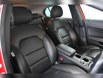 Used Mercedes-Benz GLA 2016 for sale - 79389747: Photo