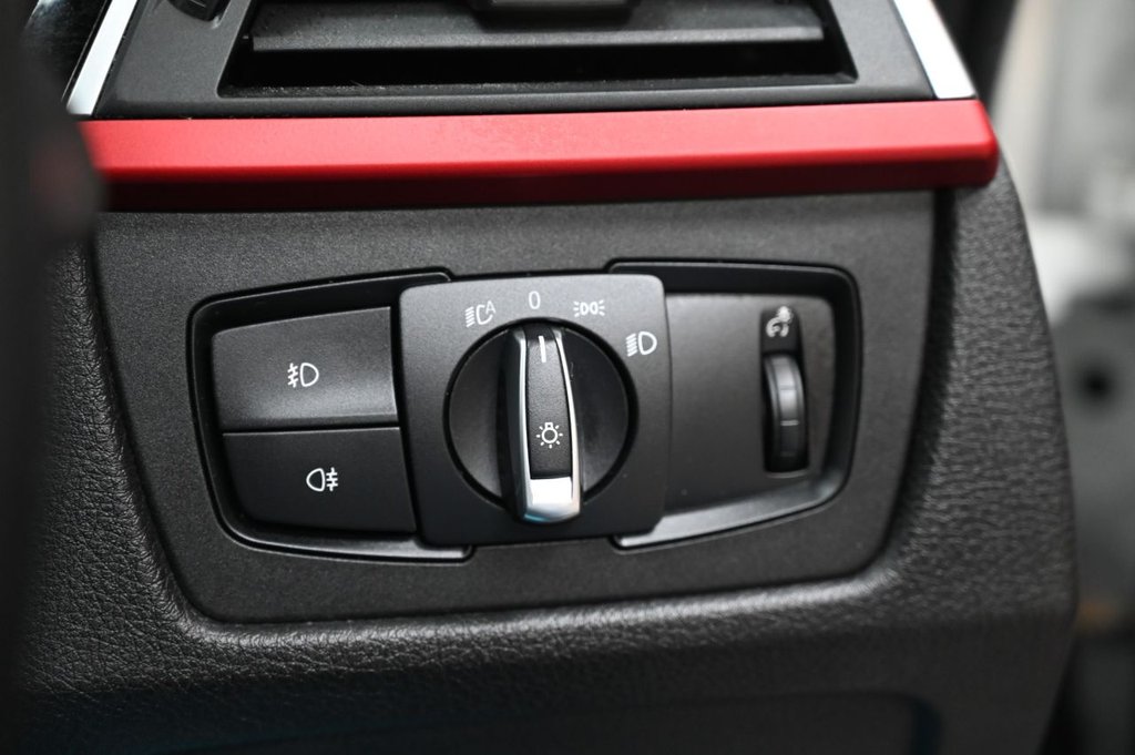 Used BMW 3 Series 2017 for sale - 77332921: Photo 18