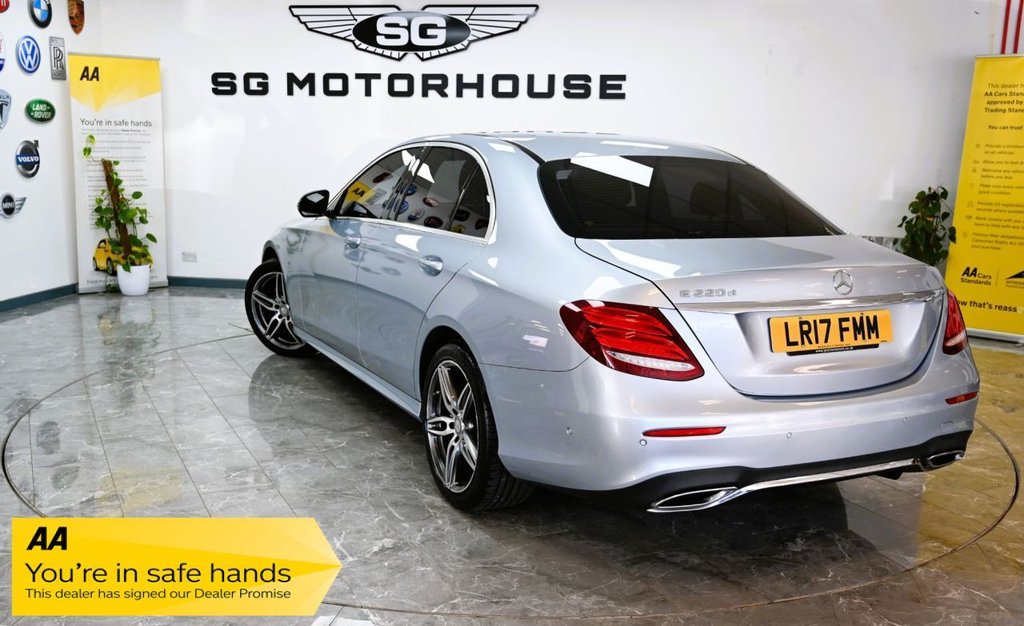 Used Mercedes-Benz E Class 2017 for sale - 76977438: Photo 2