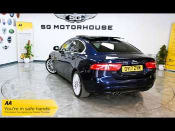 Used Jaguar XE 2017 for sale - 75052653: Photo
