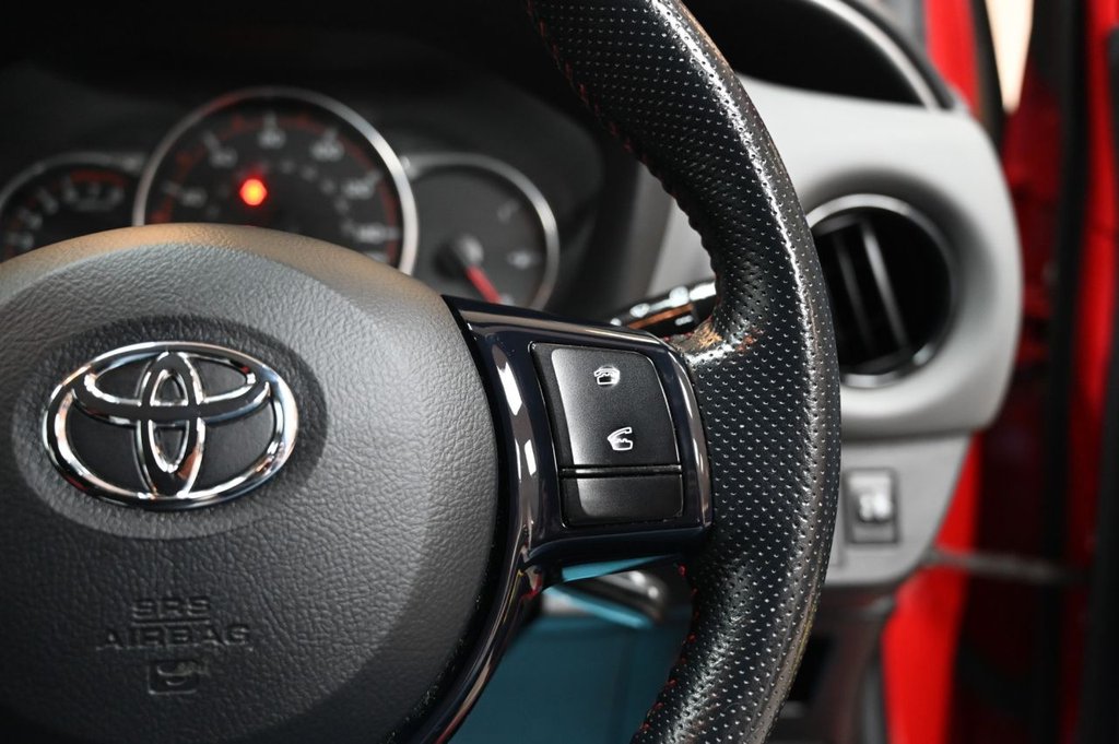 Used Toyota Yaris 2015 for sale - 77226610: Photo 21