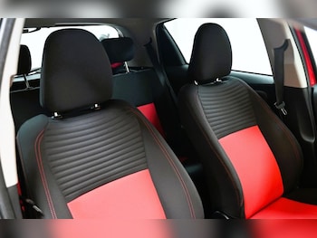 Used Toyota Yaris 2015 for sale - 77226610: Photo