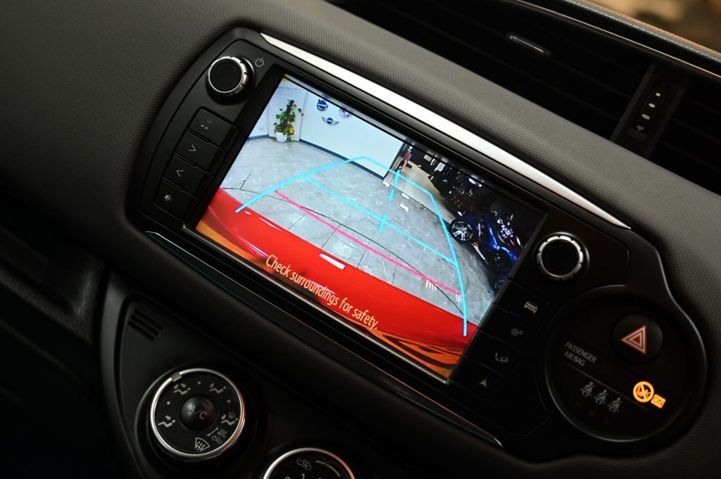 Used Toyota Yaris 2015 for sale - 77226610: Photo 5