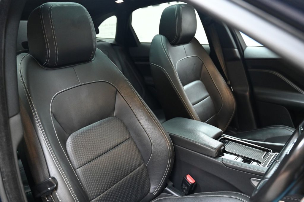 Used Jaguar F-Pace 2018 for sale - 77256077: Photo 11