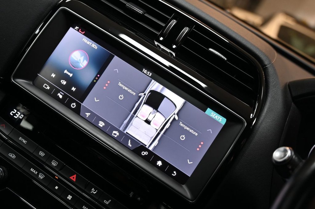 Used Jaguar F-Pace 2018 for sale - 77256077: Photo 24