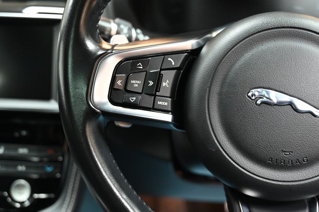 Used Jaguar F-Pace 2018 for sale - 77256077: Photo 26