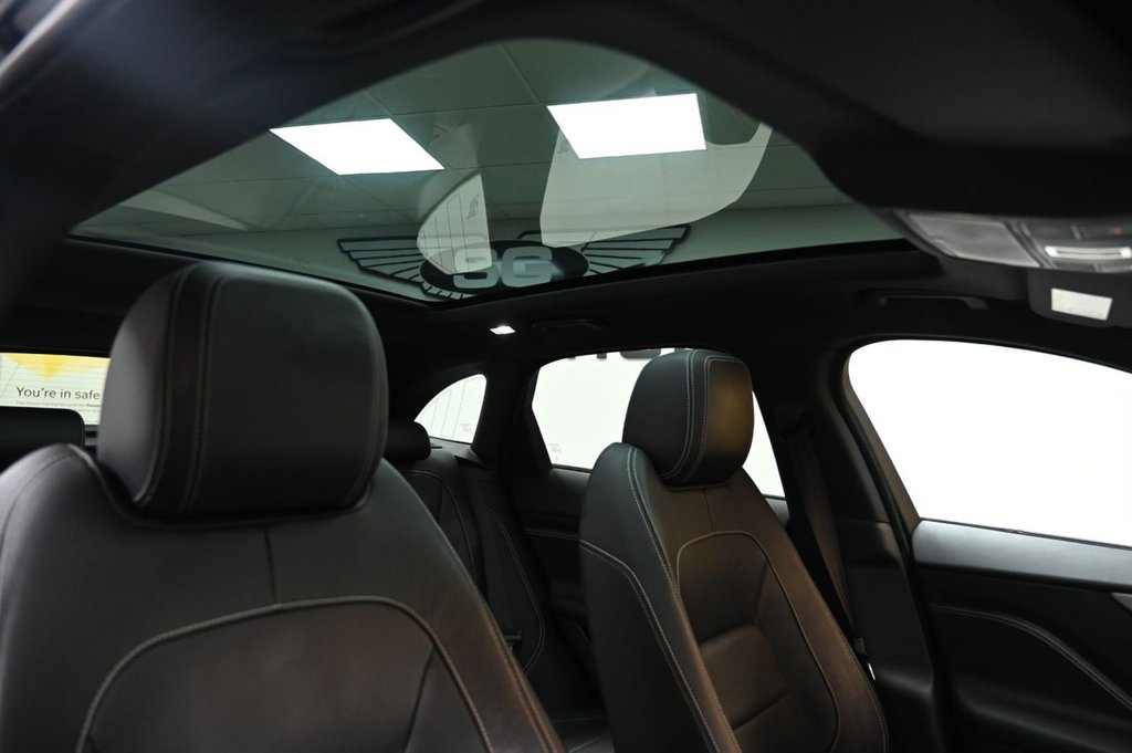 Used Jaguar F-Pace 2018 for sale - 77256077: Photo 3