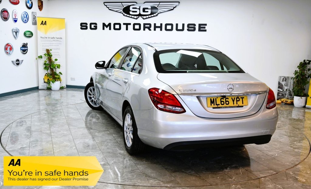 Used Mercedes-Benz C Class 2016 for sale - 76783984: Photo 2