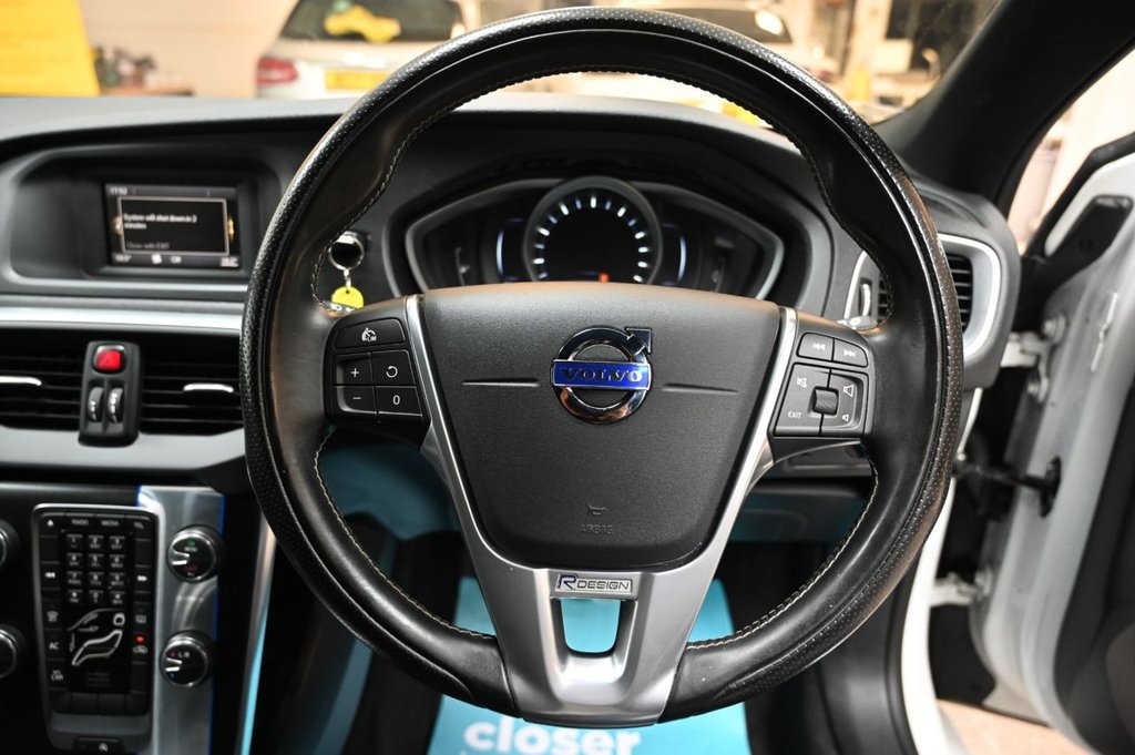 Used Volvo V40 2015 for sale - 76788075: Photo 11