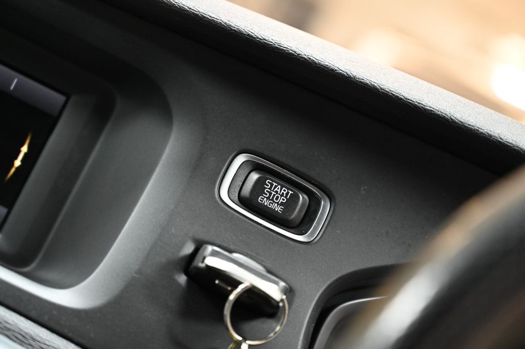 Used Volvo V40 2015 for sale - 76788075: Photo 15