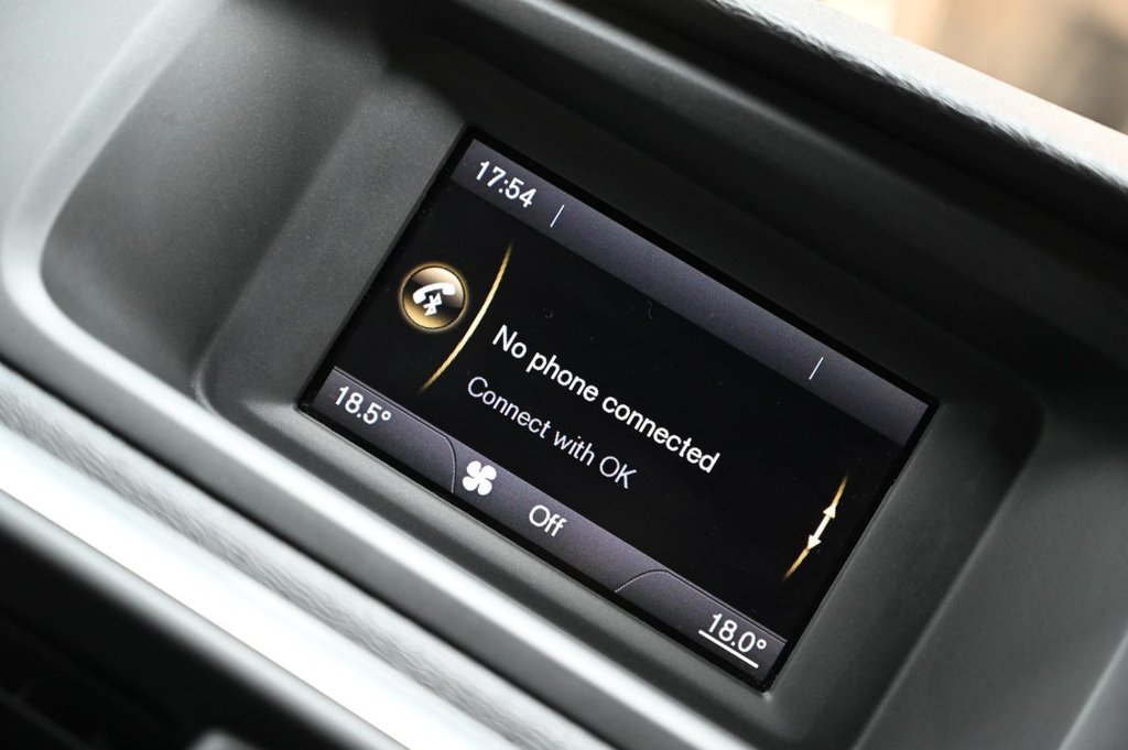 Used Volvo V40 2015 for sale - 76788075: Photo 24