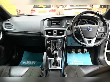 Used Volvo V40 2015 for sale - 76788075: Photo