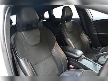 Used Volvo V40 2015 for sale - 76788075: Photo