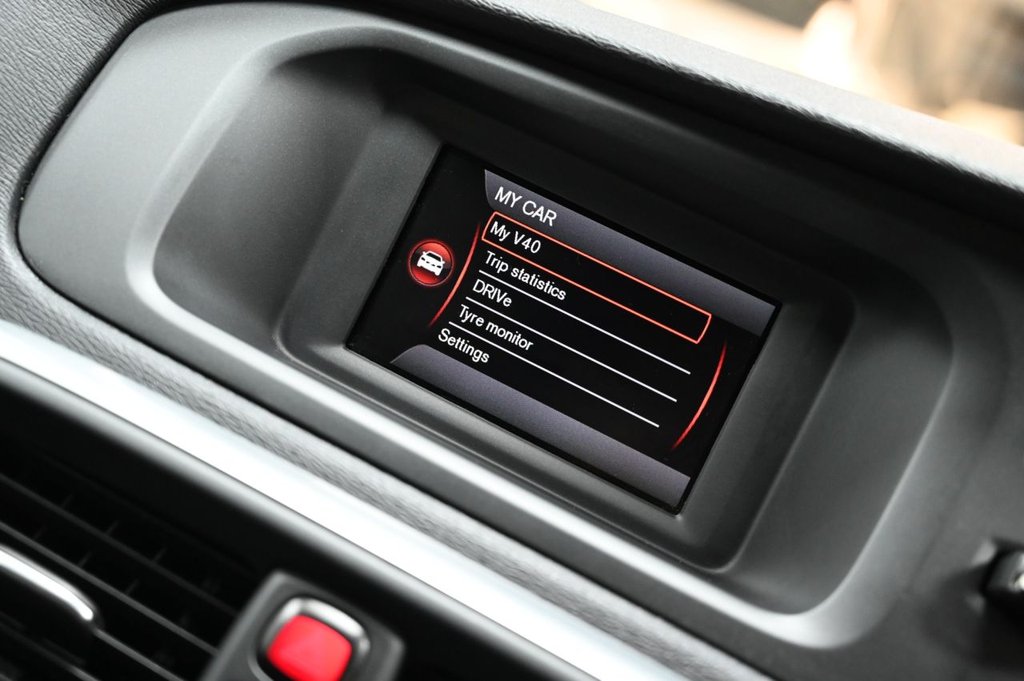 Used Volvo V40 2015 for sale - 76788075: Photo 6