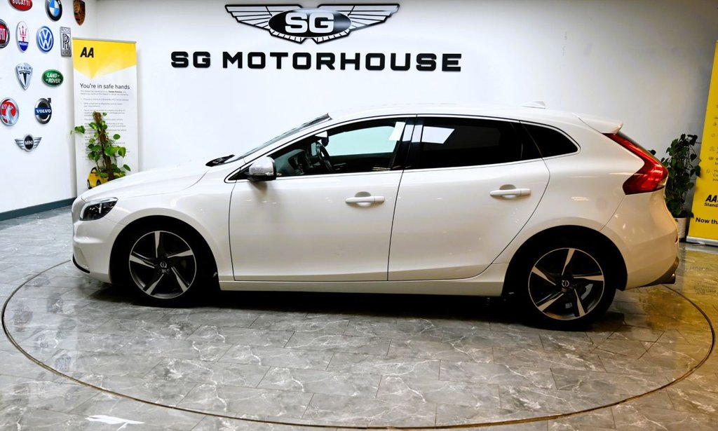 Used Volvo V40 2015 for sale - 76788075: Photo 9