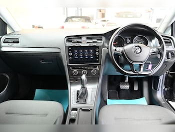 Used Volkswagen Golf 2018 for sale - 75842828: Photo