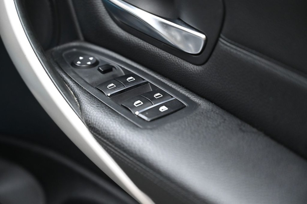 Used BMW 3 Series 2018 for sale - 77360121: Photo 25