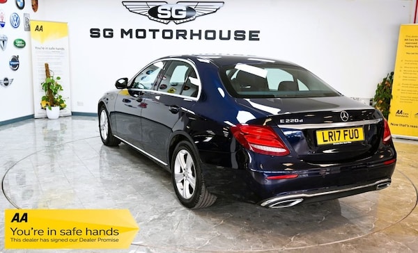 Used Mercedes-Benz E-Class 2017 for sale - 75659810: Photo 2