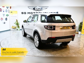 Used Land Rover Discovery Sport 2017 for sale - 79108309: Photo