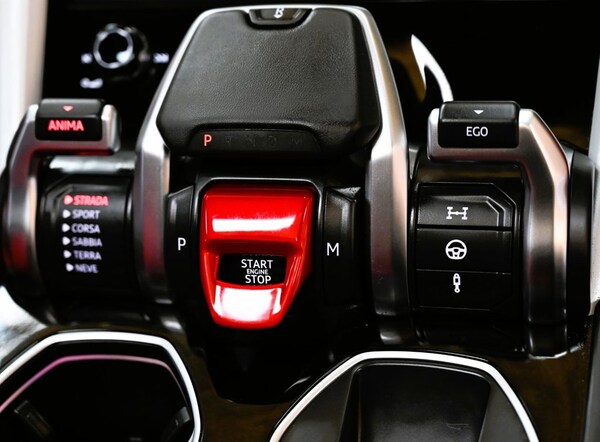 Used Lamborghini Urus 2019 for sale - 69055760: Photo 16