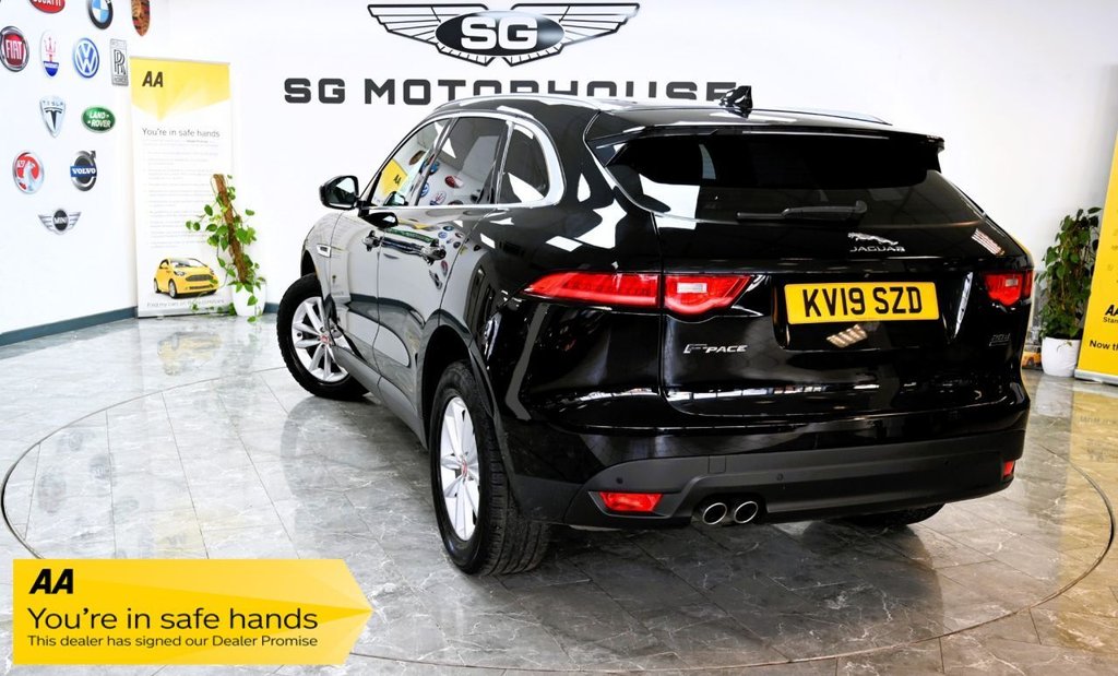 Used Jaguar F-Pace 2019 for sale - 77614184: Photo 2