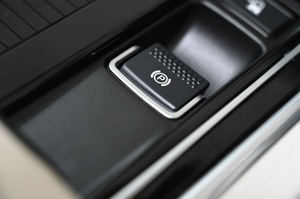 Used Jaguar XF 2017 for sale - 77680738: Photo 22