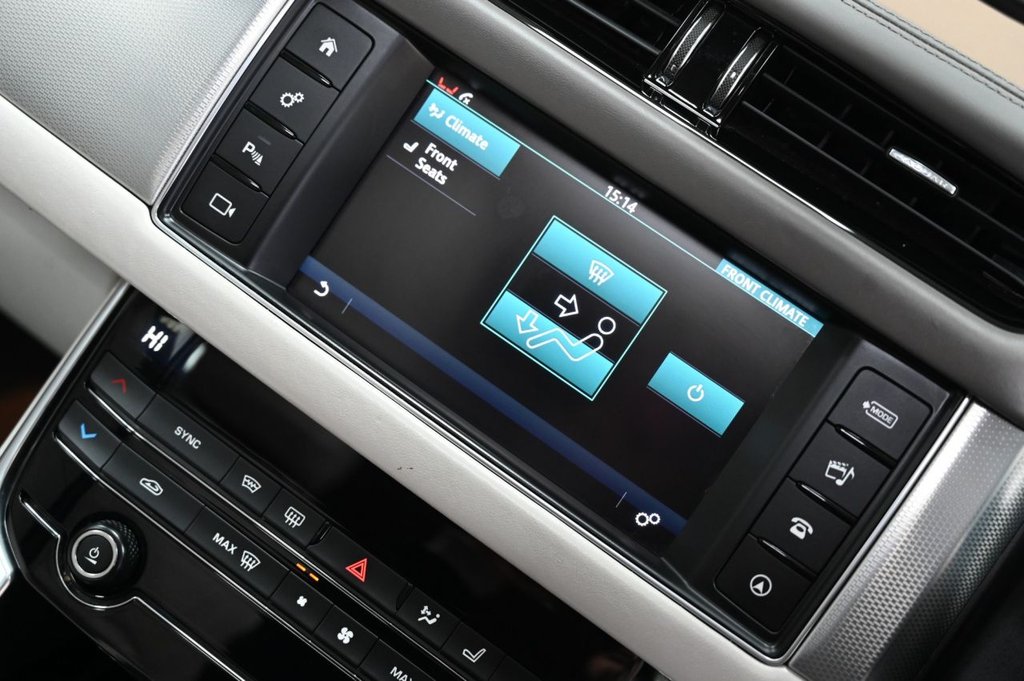 Used Jaguar XF 2017 for sale - 77680738: Photo 27