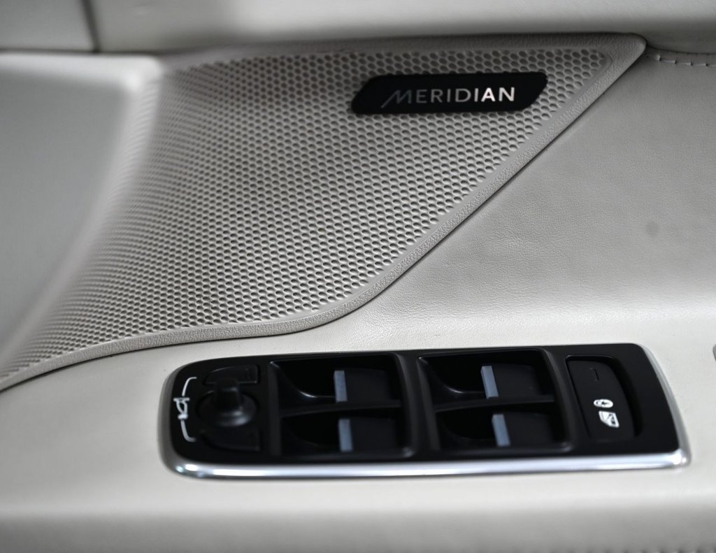 Used Jaguar XF 2017 for sale - 77680738: Photo 28