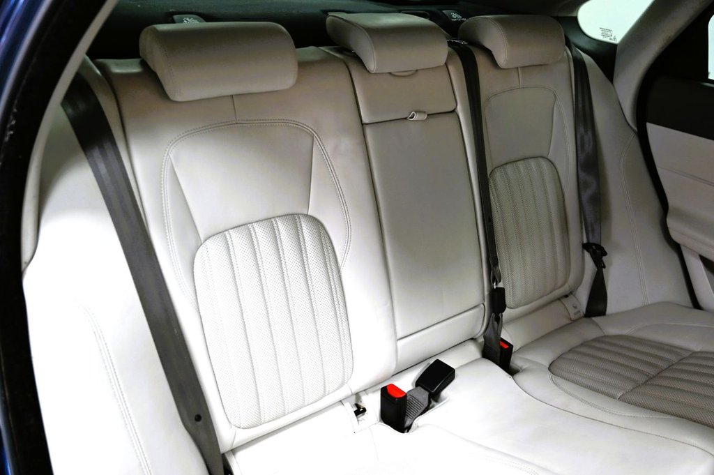 Used Jaguar XF 2017 for sale - 77680738: Photo 30