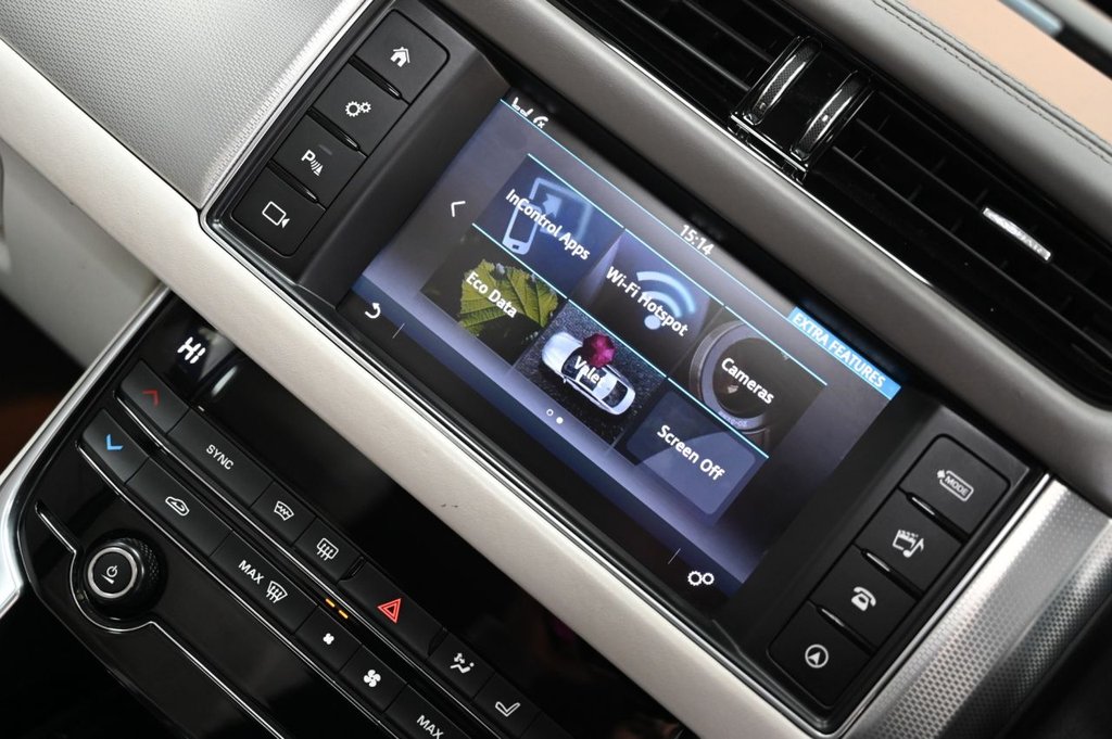 Used Jaguar XF 2017 for sale - 77680738: Photo 32