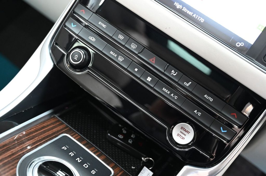 Used Jaguar XF 2017 for sale - 77680738: Photo 33