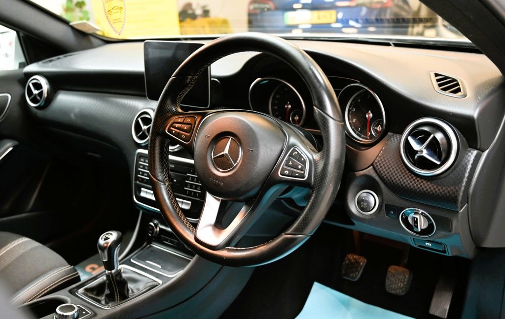 Used Mercedes-Benz A-Class 2018 for sale - 76999118: Photo 3