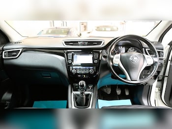 Used Nissan Qashqai 2015 for sale - 75602468: Photo