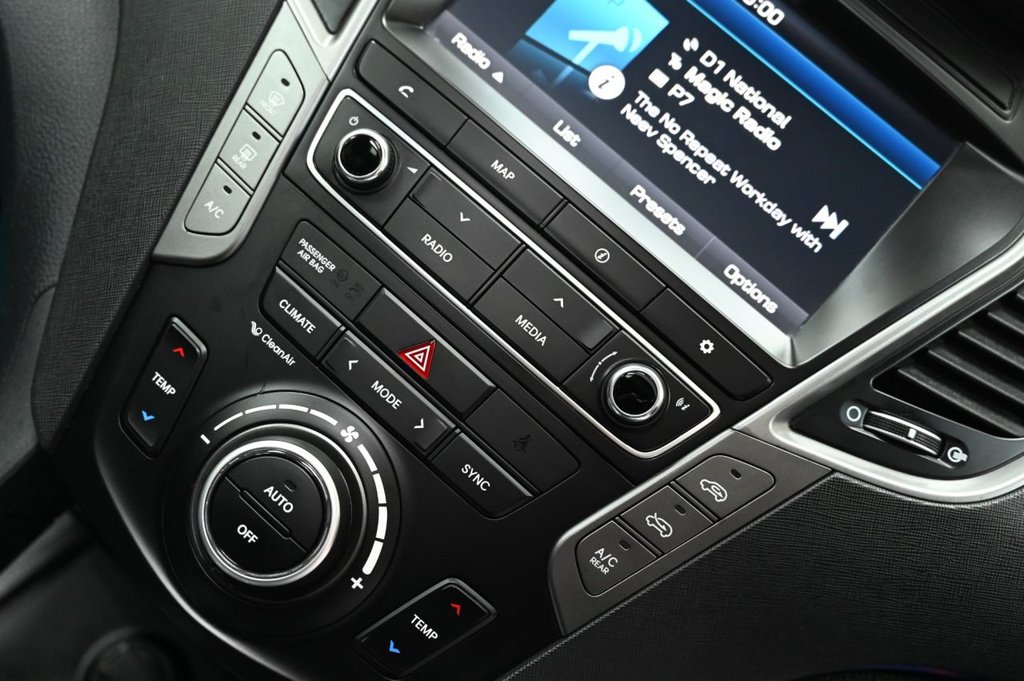 Used Hyundai Santa Fe 2018 for sale - 77885082: Photo 28