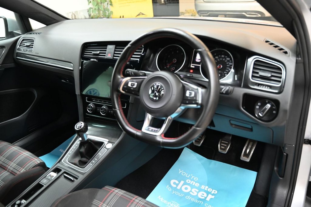 Used Volkswagen Golf 2015 for sale - 77249889: Photo 16