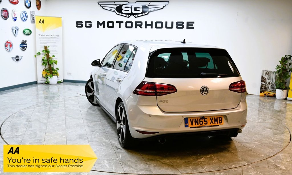 Used Volkswagen Golf 2015 for sale - 77249889: Photo 2