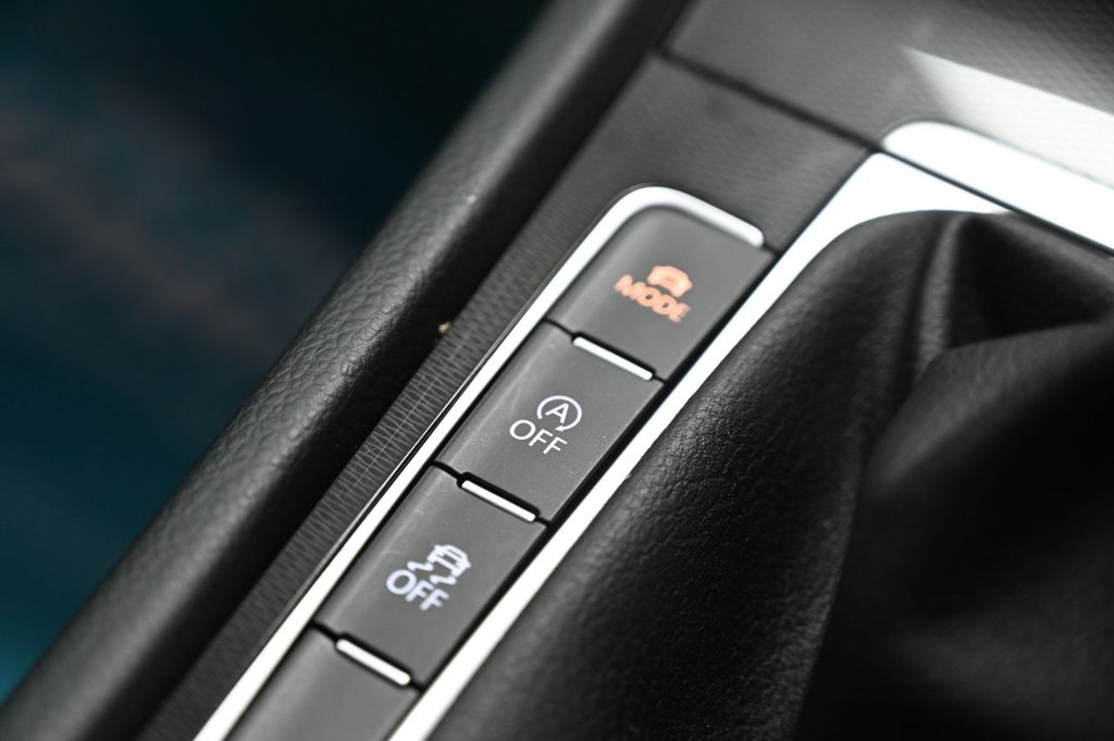 Used Volkswagen Golf 2015 for sale - 77249889: Photo 23