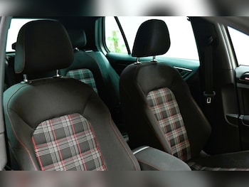 Used Volkswagen Golf 2015 for sale - 77249889: Photo