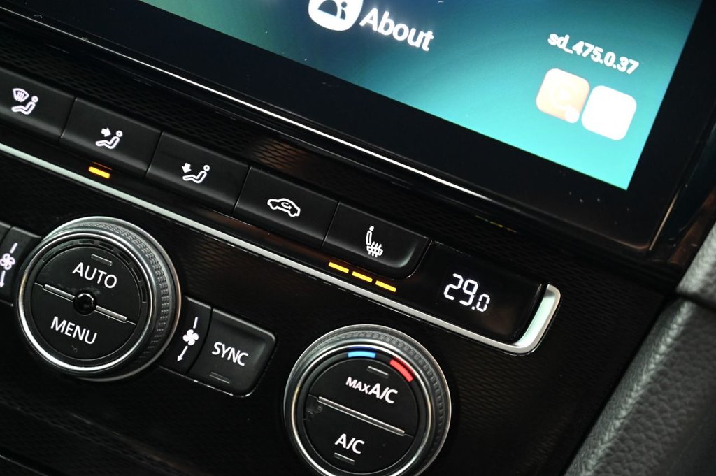 Used Volkswagen Golf 2015 for sale - 77249889: Photo 6