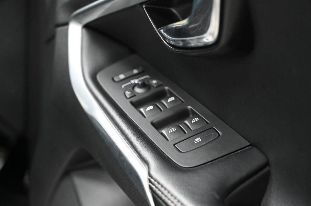 Used Volvo V40 2018 for sale - 76668165: Photo 18