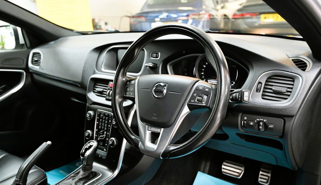 Used Volvo V40 2018 for sale - 76668165: Photo 19