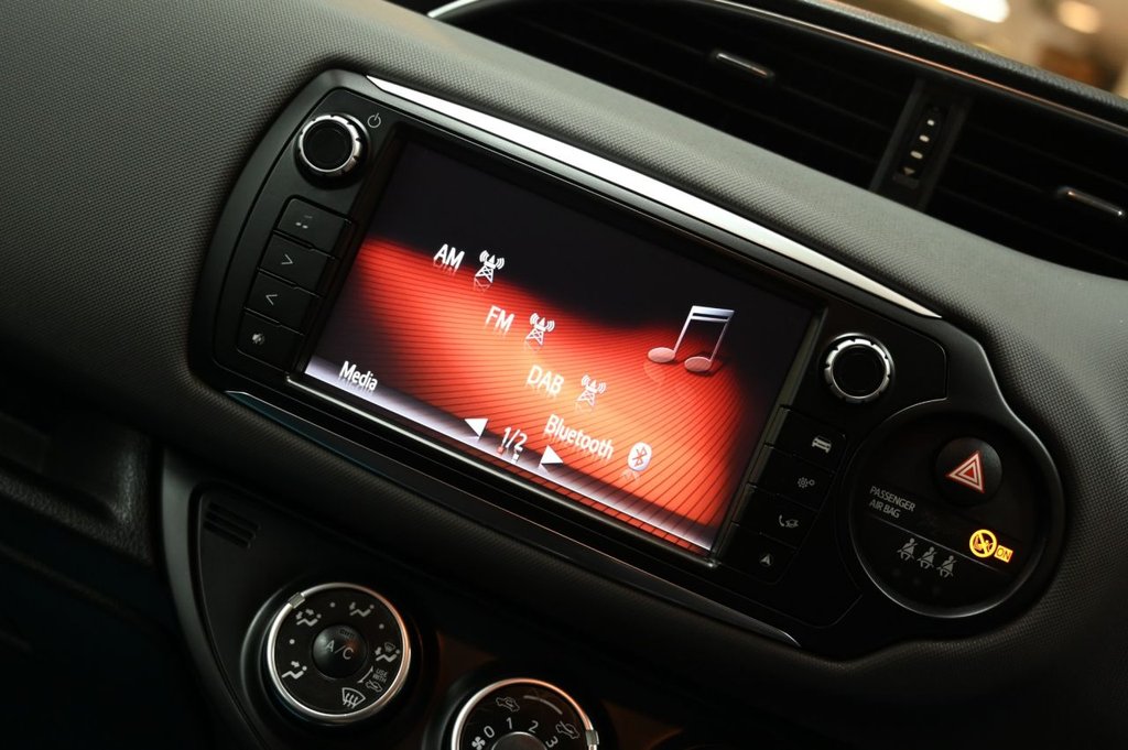 Used Toyota Yaris 2015 for sale - 77067584: Photo 6