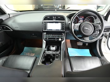 Used Jaguar XE 2016 for sale - 79027029: Photo