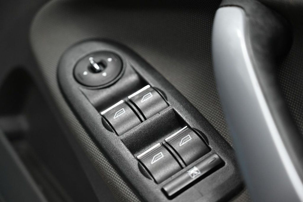 Used Ford Kuga 2011 for sale - 77799817: Photo 17