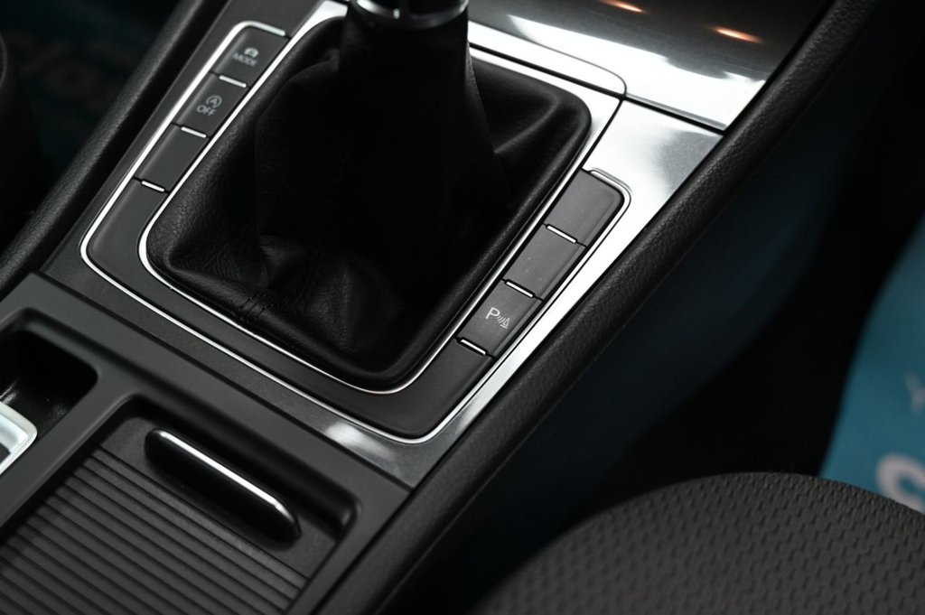 Used Volkswagen Golf 2018 for sale - 76586687: Photo 15