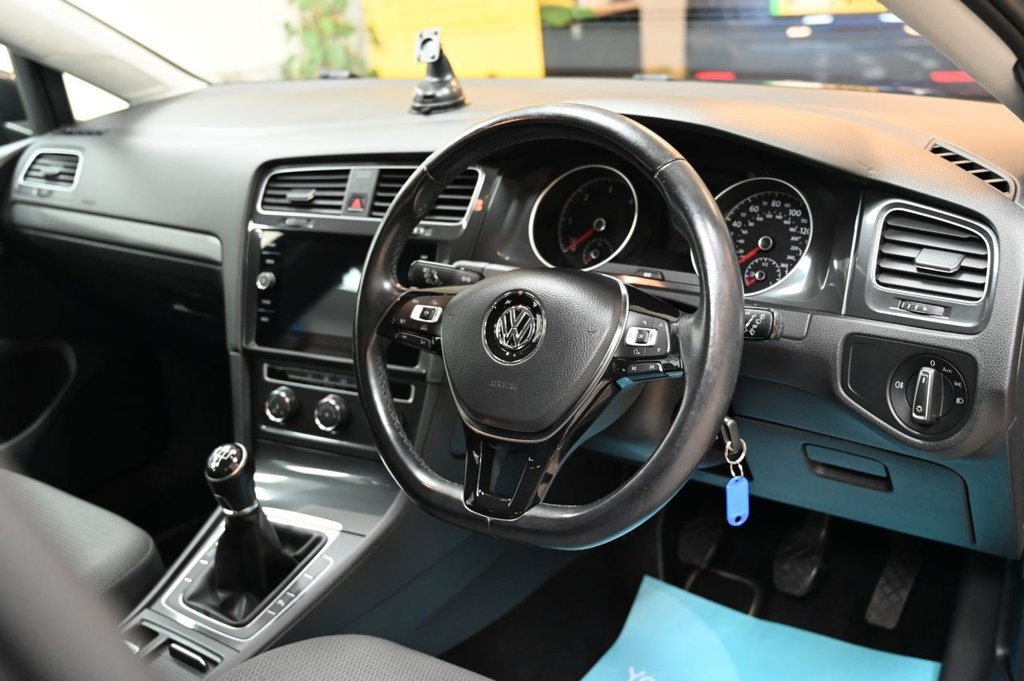 Used Volkswagen Golf 2018 for sale - 76586687: Photo 17