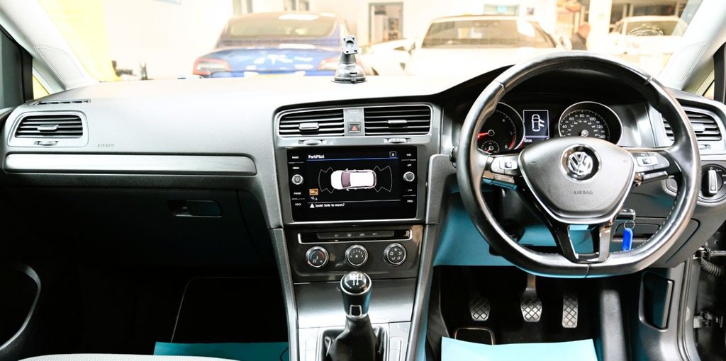 Used Volkswagen Golf 2018 for sale - 76586687: Photo 3